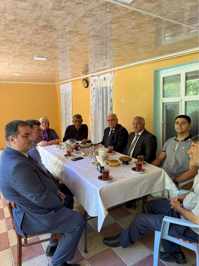 Milli Məclisin deputatı Vüqar Rəhimzadə Ordubadda seçiciləri ilə növbəti görüşünü keçirib — FOTOLAR Milli Məclisin deputatı Vüqar Rəhimzadə Ordubadda seçiciləri ilə növbəti görüşünü keçirib — FOTOLAR