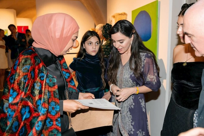 Leyla Əliyeva London Dizayn Biennalesində Azərbaycan MAMA Ana təbiət” sərgisində iştirak edib — FOTOLAR