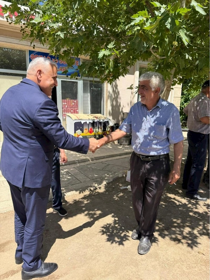 Milli Məclisin deputatı Vüqar Rəhimzadə Ordubadda seçiciləri ilə növbəti görüşünü keçirib — FOTOLAR Milli Məclisin deputatı Vüqar Rəhimzadə Ordubadda seçiciləri ilə növbəti görüşünü keçirib — FOTOLAR