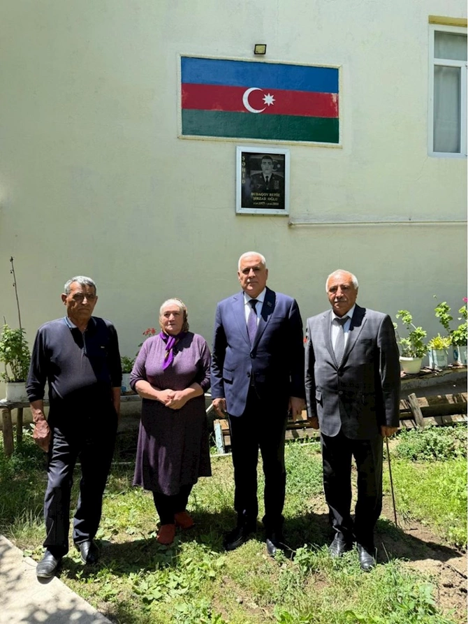 Milli Məclisin deputatı Vüqar Rəhimzadə Ordubadda seçiciləri ilə növbəti görüşünü keçirib — FOTOLAR Milli Məclisin deputatı Vüqar Rəhimzadə Ordubadda seçiciləri ilə növbəti görüşünü keçirib — FOTOLAR