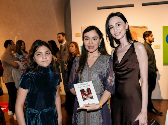 Leyla Əliyeva London Dizayn Biennalesində Azərbaycan MAMA Ana təbiət” sərgisində iştirak edib — FOTOLAR