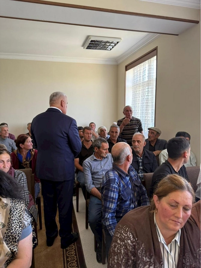 Milli Məclisin deputatı Vüqar Rəhimzadə Ordubadda seçiciləri ilə növbəti görüşünü keçirib — FOTOLAR Milli Məclisin deputatı Vüqar Rəhimzadə Ordubadda seçiciləri ilə növbəti görüşünü keçirib — FOTOLAR