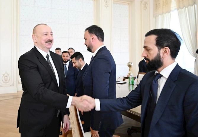 Prezident milli komandanın üzvlərini qəbul etdi — FOTOLAR (YENİLƏNİB) Prezident milli komandanın üzvlərini qəbul etdi — FOTOLAR (YENİLƏNİB)