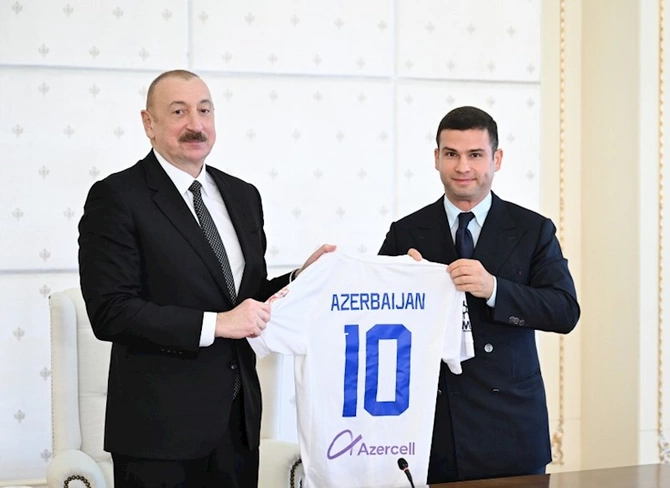 Prezident milli komandanın üzvlərini qəbul etdi — FOTOLAR (YENİLƏNİB) Prezident milli komandanın üzvlərini qəbul etdi — FOTOLAR (YENİLƏNİB)