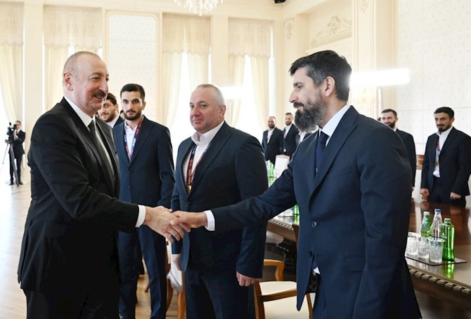 Prezident milli komandanın üzvlərini qəbul etdi — FOTOLAR (YENİLƏNİB) Prezident milli komandanın üzvlərini qəbul etdi — FOTOLAR (YENİLƏNİB)