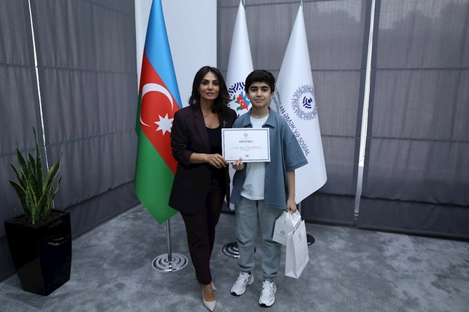 Azərbaycan Həmkarlar İttifaqları Konfederasiyasından uşaqlar üçün master-klas — FOTOLAR