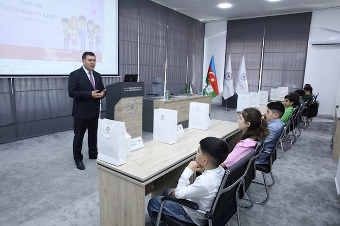 Azərbaycan Həmkarlar İttifaqları Konfederasiyasından uşaqlar üçün master-klas — FOTOLAR