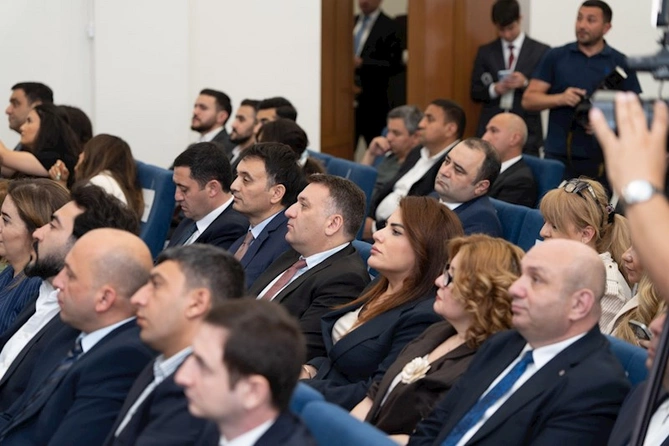Veysəloğlu Şirkətlər Qrupu 50 tələbəyə təqaüd ayırdı — FOTOLAR