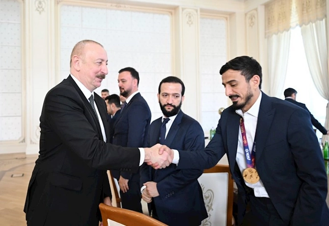Prezident milli komandanın üzvlərini qəbul etdi — FOTOLAR (YENİLƏNİB) Prezident milli komandanın üzvlərini qəbul etdi — FOTOLAR (YENİLƏNİB)