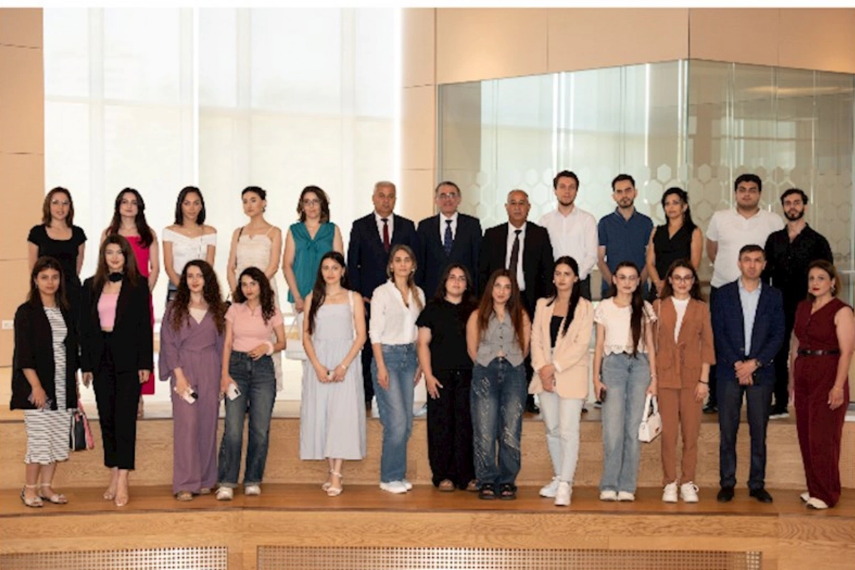 “Azərbaycan mətbuat tarixi” və “Media etikası” mövzularında keçirilən seminarlar yekunlaşıb — FOTOLAR
