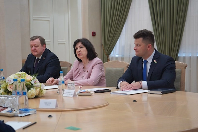 Belarus Parlamentinin sədri Azərbaycan-Belarus Gənclər Forumunun iştirakçılarını qəbul etdi — FOTOLAR Belarus Parlamentinin sədri Azərbaycan-Belarus Gənclər Forumunun iştirakçılarını qəbul etdi — FOTOLAR