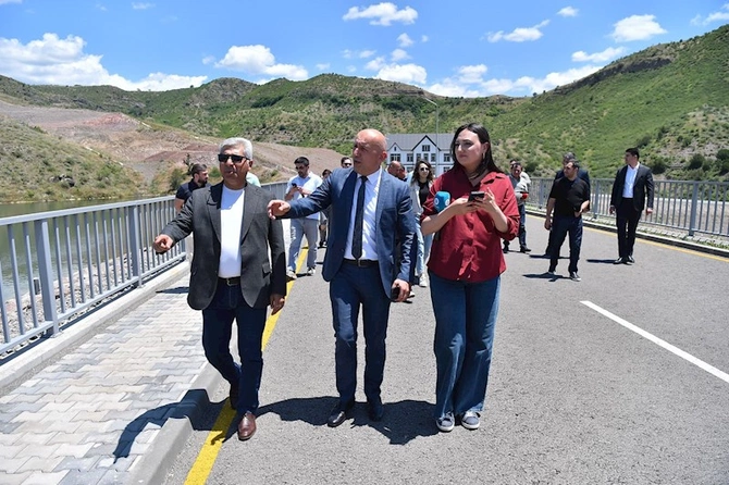 Zabuxçay su anbarına mediatur təşkil edildi — FOTOLAR Zabuxçay su anbarına mediatur təşkil edildi — FOTOLAR