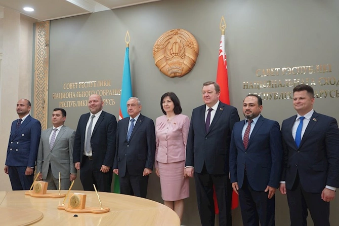 Belarus Parlamentinin sədri Azərbaycan-Belarus Gənclər Forumunun iştirakçılarını qəbul etdi — FOTOLAR Belarus Parlamentinin sədri Azərbaycan-Belarus Gənclər Forumunun iştirakçılarını qəbul etdi — FOTOLAR