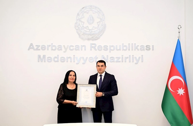 Mədəniyyət Nazirliyində tanınmış aşıq Ulduz Quliyeva ilə görüş olub — FOTOLAR