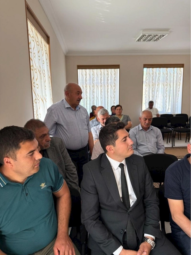 Milli Məclisin deputatı Vüqar Rəhimzadə Culfada seçiciləri ilə növbəti görüşünü keçirib — FOTOLAR Milli Məclisin deputatı Vüqar Rəhimzadə Culfada seçiciləri ilə növbəti görüşünü keçirib — FOTOLAR