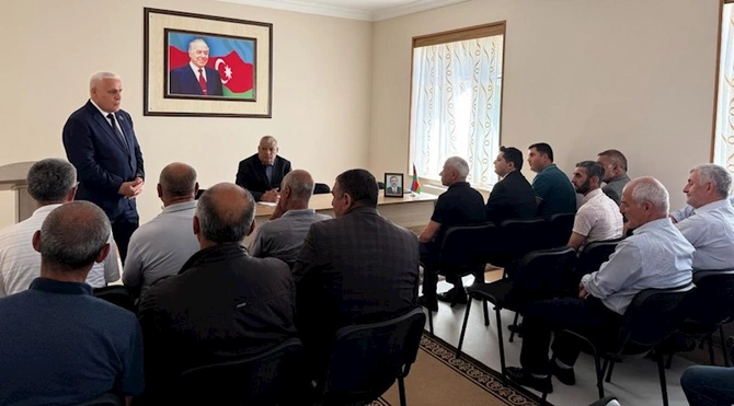 Milli Məclisin deputatı Vüqar Rəhimzadə Culfada seçiciləri ilə növbəti görüşünü keçirib — FOTOLAR Milli Məclisin deputatı Vüqar Rəhimzadə Culfada seçiciləri ilə növbəti görüşünü keçirib — FOTOLAR