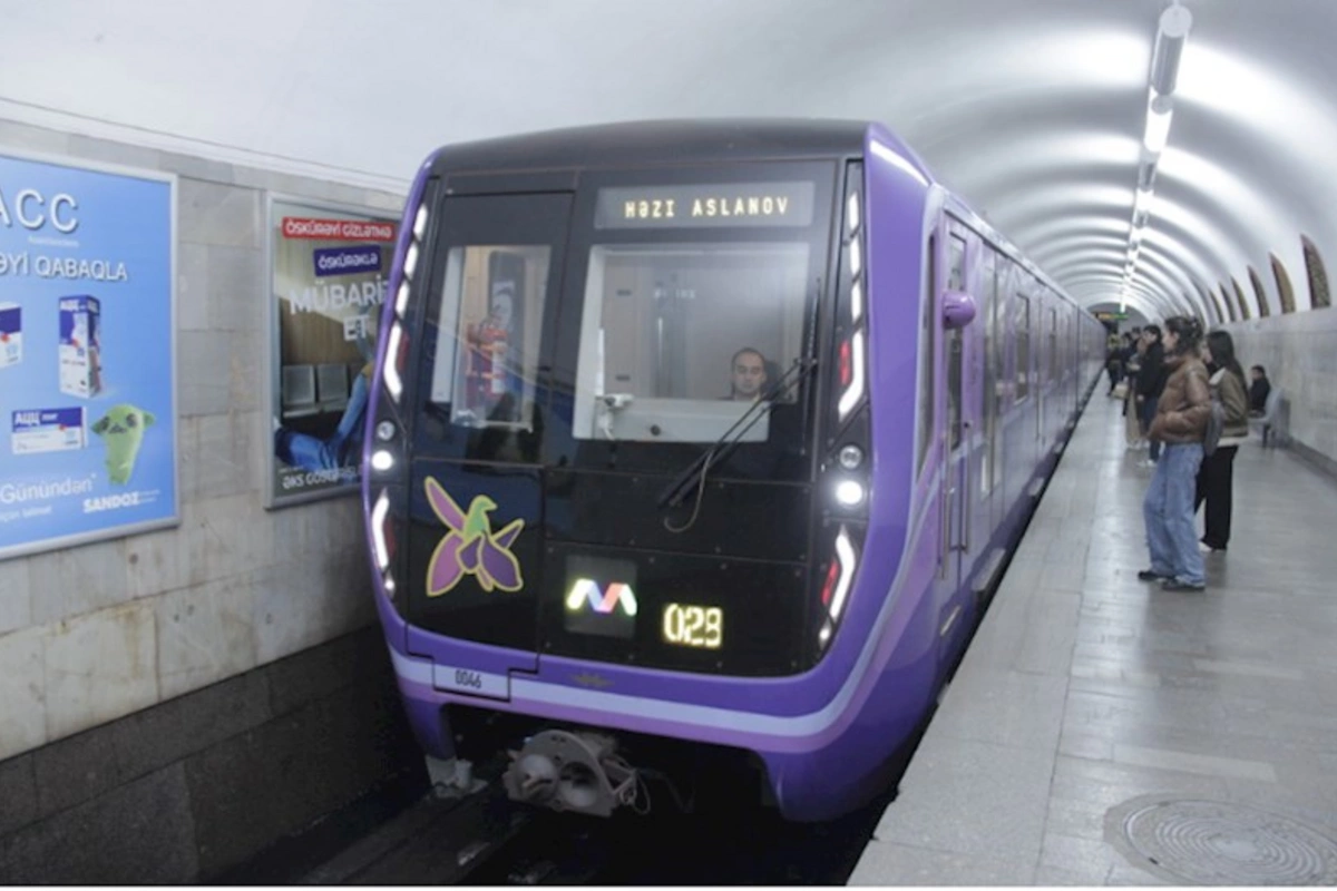 Bakı metrosu bu gün 2 saat artıq işləyəcək