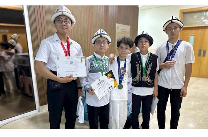 Dünya İB məktəbinin şagirdi Eyyub Əli beynəlxalq olimpiadada qızıl medal qazandı — FOTOLAR Dünya İB məktəbinin şagirdi Eyyub Əli beynəlxalq olimpiadada qızıl medal qazandı — FOTOLAR