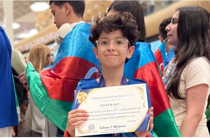 Dünya İB məktəbinin şagirdi Eyyub Əli beynəlxalq olimpiadada qızıl medal qazandı — FOTOLAR Dünya İB məktəbinin şagirdi Eyyub Əli beynəlxalq olimpiadada qızıl medal qazandı — FOTOLAR