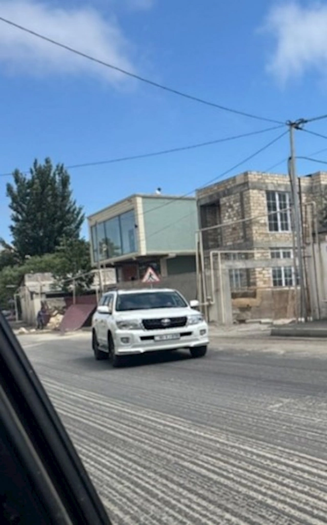 Nizami rayonunda iki qanunsuz tikili — FOTOLAR