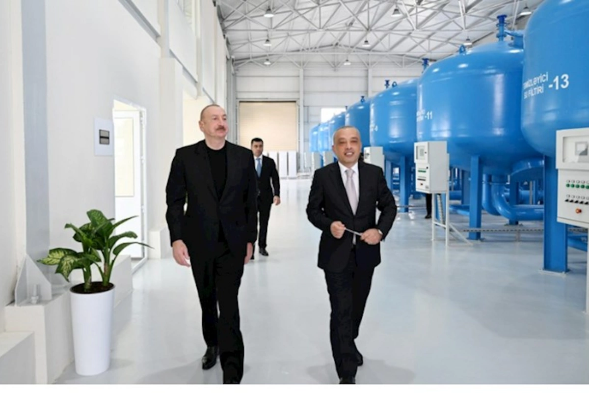 İlham Əliyev Yevlaxda qumsüzgəc texnologiyalı sutəmizləyici qurğunun açılışında iştirak edib — YENİLƏNİB