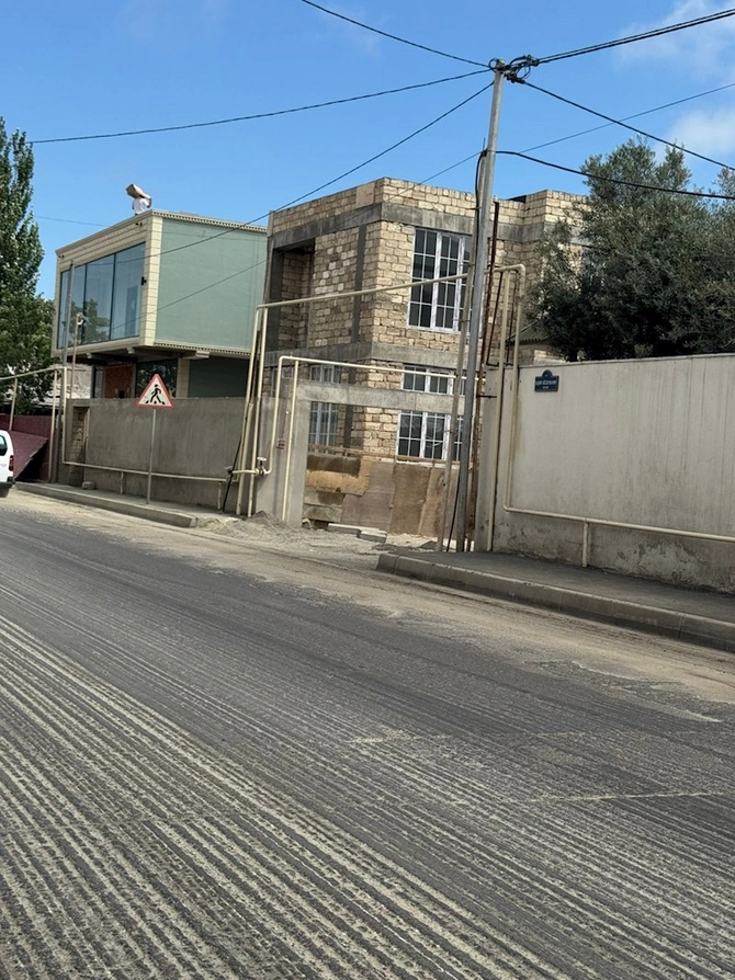 Nizami rayonunda iki qanunsuz tikili — FOTOLAR