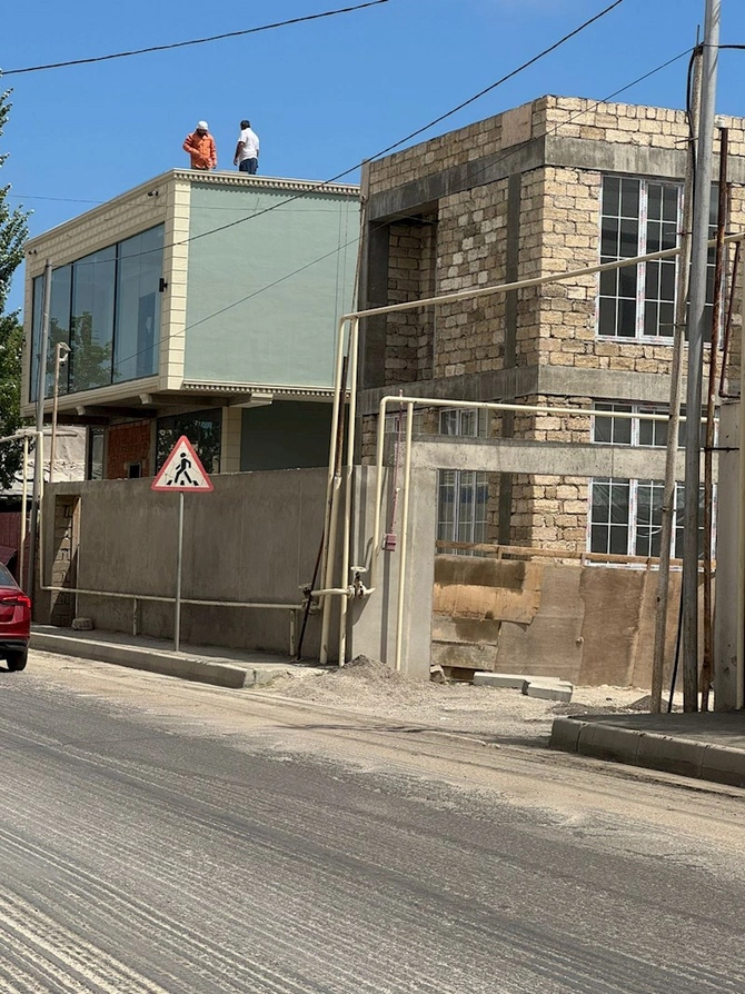 Nizami rayonunda iki qanunsuz tikili — FOTOLAR