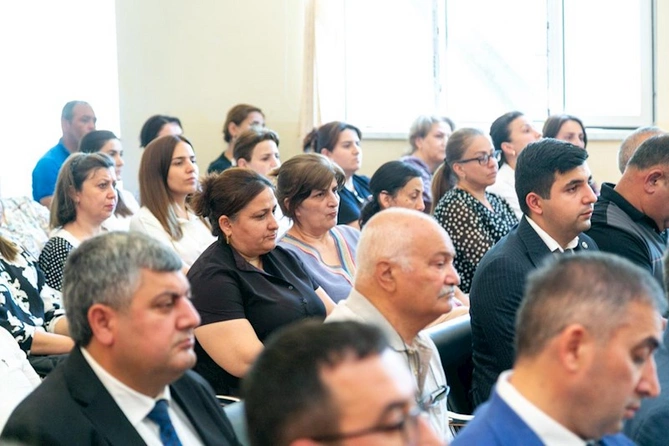 İcra başçısı sakinlərin problemlərini dinlədi — FOTOLAR
