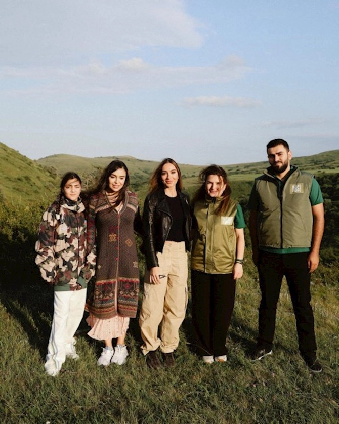 Leyla Əliyeva və Arzu Əliyeva Altıağac Milli Parkında — FOTOLAR