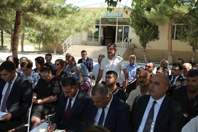 Hacıqabulun Ağacanlı kəndində səyyar qəbul-görüş keçirildi — FOTOLAR Hacıqabulun Ağacanlı kəndində səyyar qəbul-görüş keçirildi — FOTOLAR