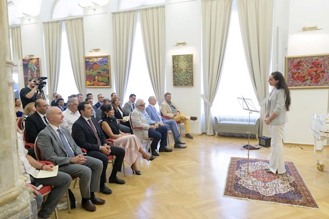 Vyana Mədəniyyət Mərkəzində Avstriyada yaşayan azərbaycanlı incəsənət xadimləri və tələbələrlə görüş keçirilib — FOTOLAR