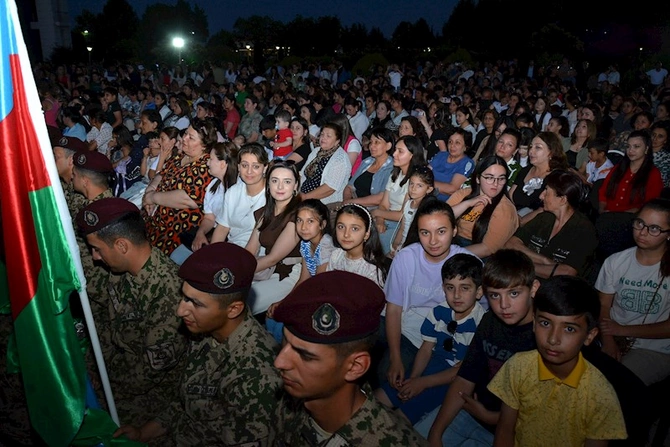 Silahlı Qüvvələr Günü münasibətilə Ağstafada sərgi və konsert təşkil olunub — FOTOLAR