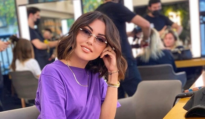 Azərbaycanlı müğənnilərin geyim qiymətləri — SİYAHI/FOTOLAR