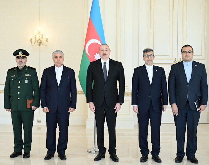 Prezident İranın yeni səfirinin etimadnaməsini qəbul etdi — FOTOLAR