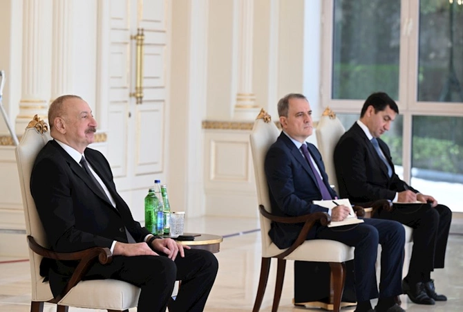 Prezident yeni səfirin etimadnaməsini qəbul etdi — FOTOLAR Prezident yeni səfirin etimadnaməsini qəbul etdi — FOTOLAR