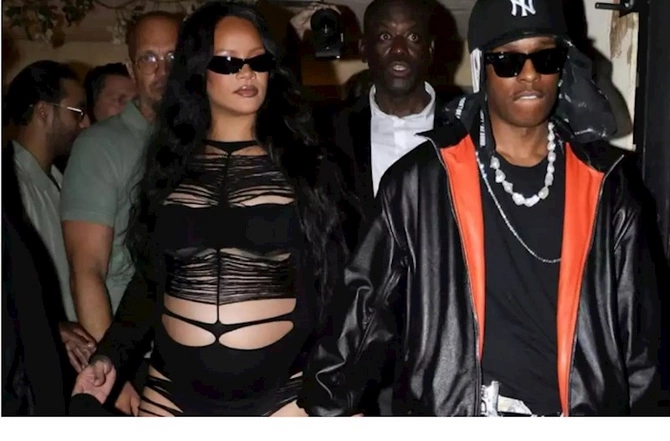 Rihannanın hamiləlik tərzi — FOTO Rihannanın hamiləlik tərzi — FOTO