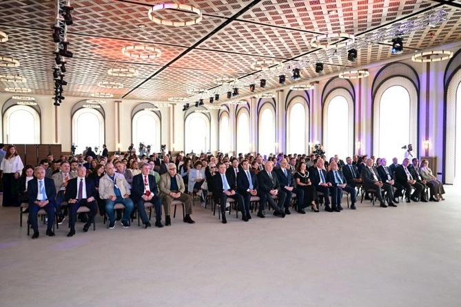 Laçında “MDB-nin mədəniyyət paytaxtı — 2025” ilinin açılış mərasimi keçirilib (FOTOLAR) Laçında “MDB-nin mədəniyyət paytaxtı — 2025” ilinin açılış mərasimi keçirilib (FOTOLAR)