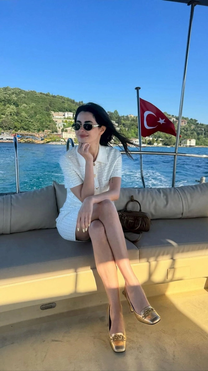 Nəsrinin yaxta tətili — FOTOLAR Nəsrinin yaxta tətili — FOTOLAR