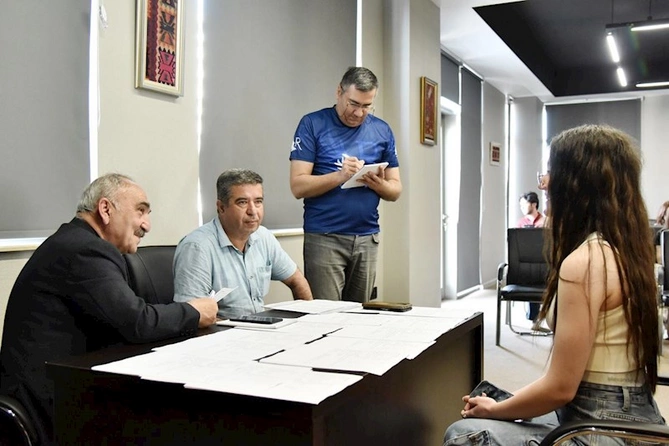 Gənclərə fotoqrafiya üzrə təlim kursu keçirilir — FOTOLAR