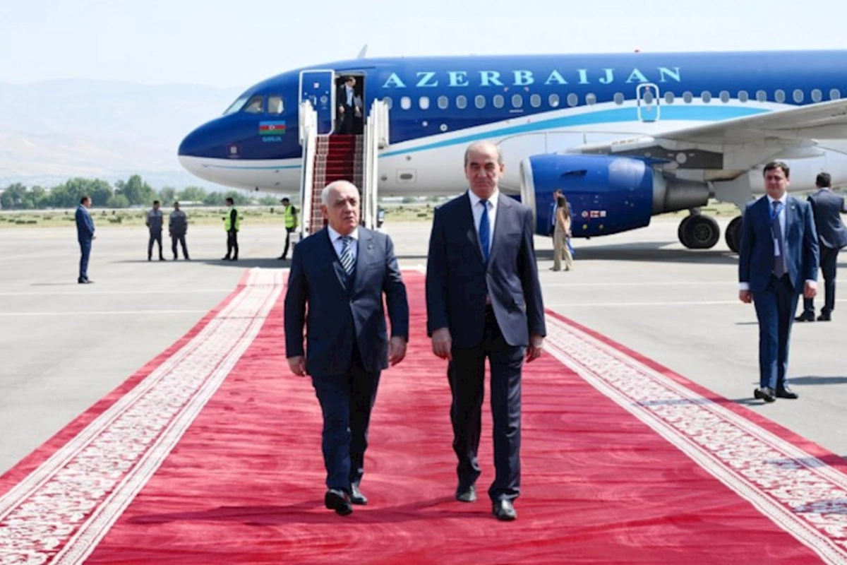 Əli Əsədov Düşənbəyə işgüzar səfər edib