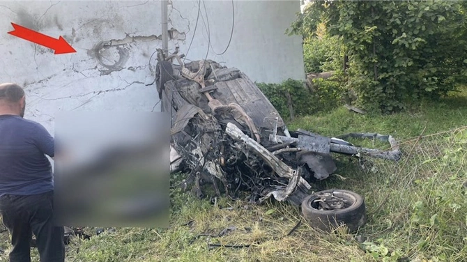 Dörd nəfərin öldüyü BMW — FOTOLAR