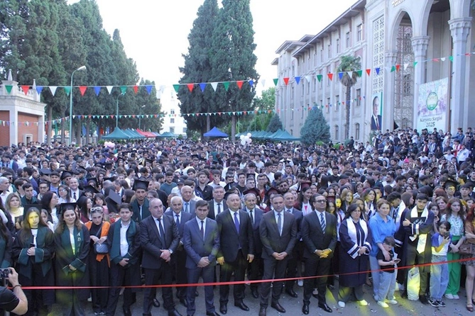 Aqrar Universitetdə “Məzun günü” keçirilib — FOTOLAR Aqrar Universitetdə “Məzun günü” keçirilib — FOTOLAR