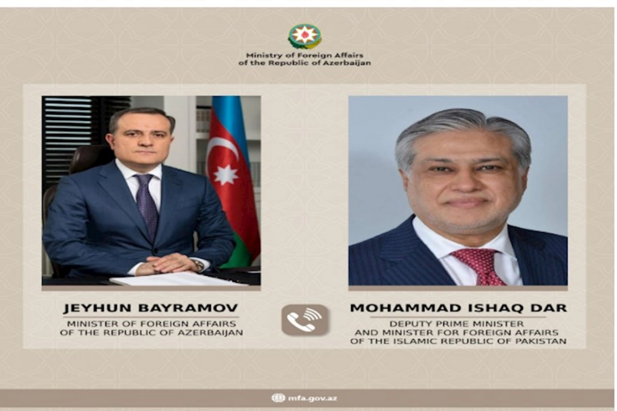 Ceyhun Bayramov pakistanlı həmkarı ilə danışdı
