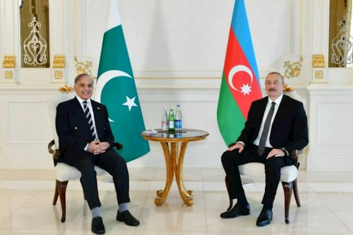 İlham Əliyev Şahbaz Şəriflə danışıqlar apardı