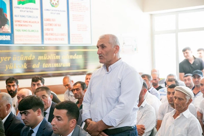 İcra başçısı sakinlərin problemlərini dinlədi — FOTOLAR