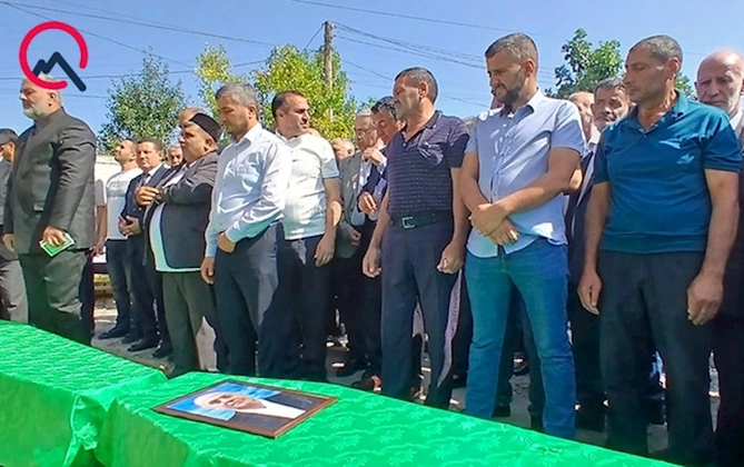 Ziyəddin və Hüseyn Səfərovlar dəfn edilib — FOTOLAR (YENİLƏNİB) Ziyəddin və Hüseyn Səfərovlar dəfn edilib — FOTOLAR (YENİLƏNİB)