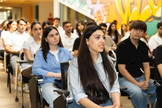 Yelo Bank-ın yay təcrübə proqramı — “Summer Challenge” başladı! (FOTOLAR)