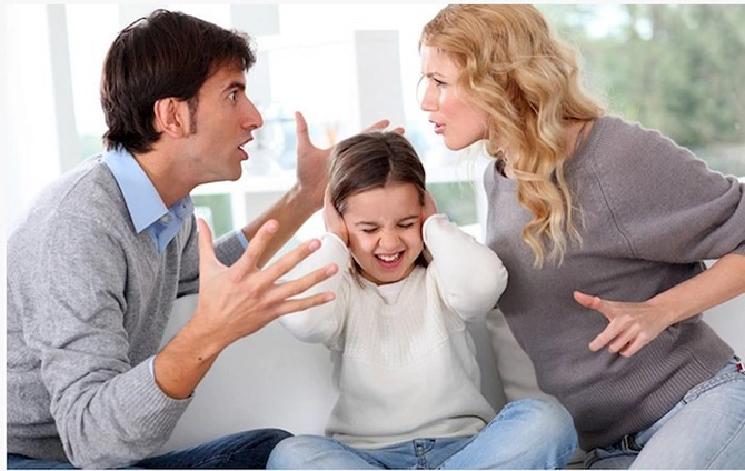 Ailəyə yersiz müdaxilə edənlər inzibati və ya cinayət məsuliyyətinə cəlb olunmalıdırlar” Ailəyə yersiz müdaxilə edənlər inzibati və ya cinayət məsuliyyətinə cəlb olunmalıdırlar”