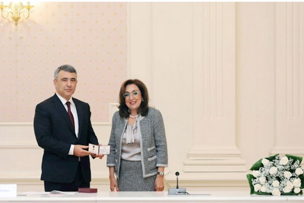 Nigar Rəsulbəyova təqaüdə göndərildi — FOTO