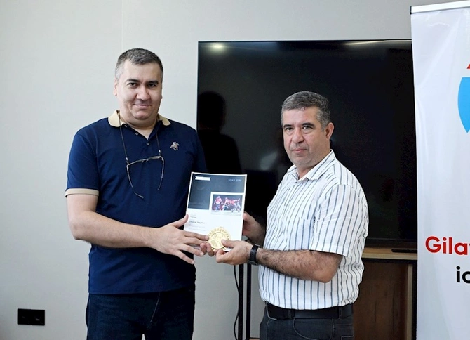Demokrat.az mükafatlandırıldı — FOTOLAR Demokrat.az mükafatlandırıldı — FOTOLAR